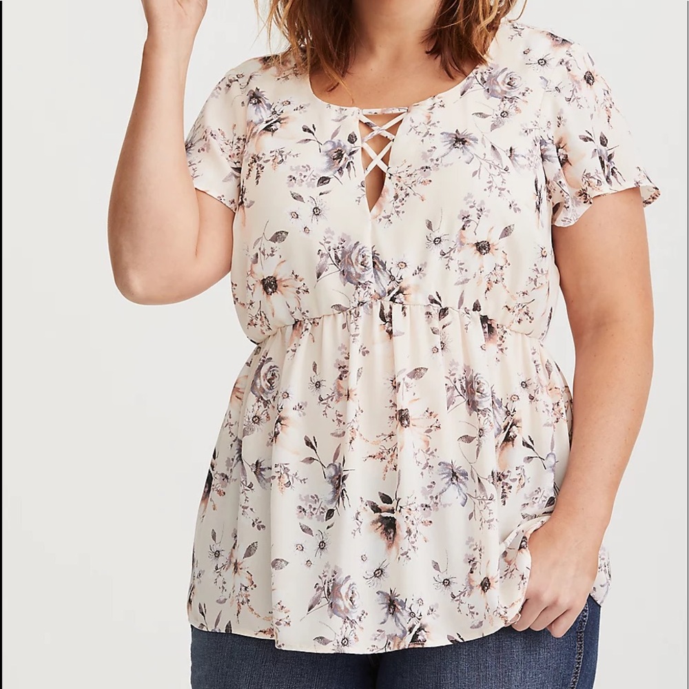 Torrid Size 1 Ivory Floral blouse